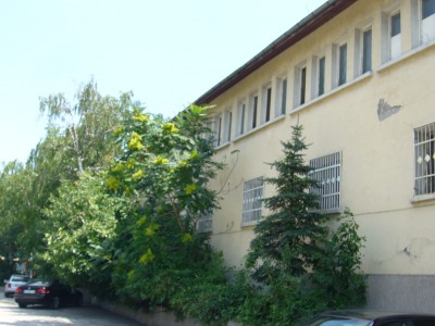 Земельный участок с административными и складскими помещениями в центре г.София